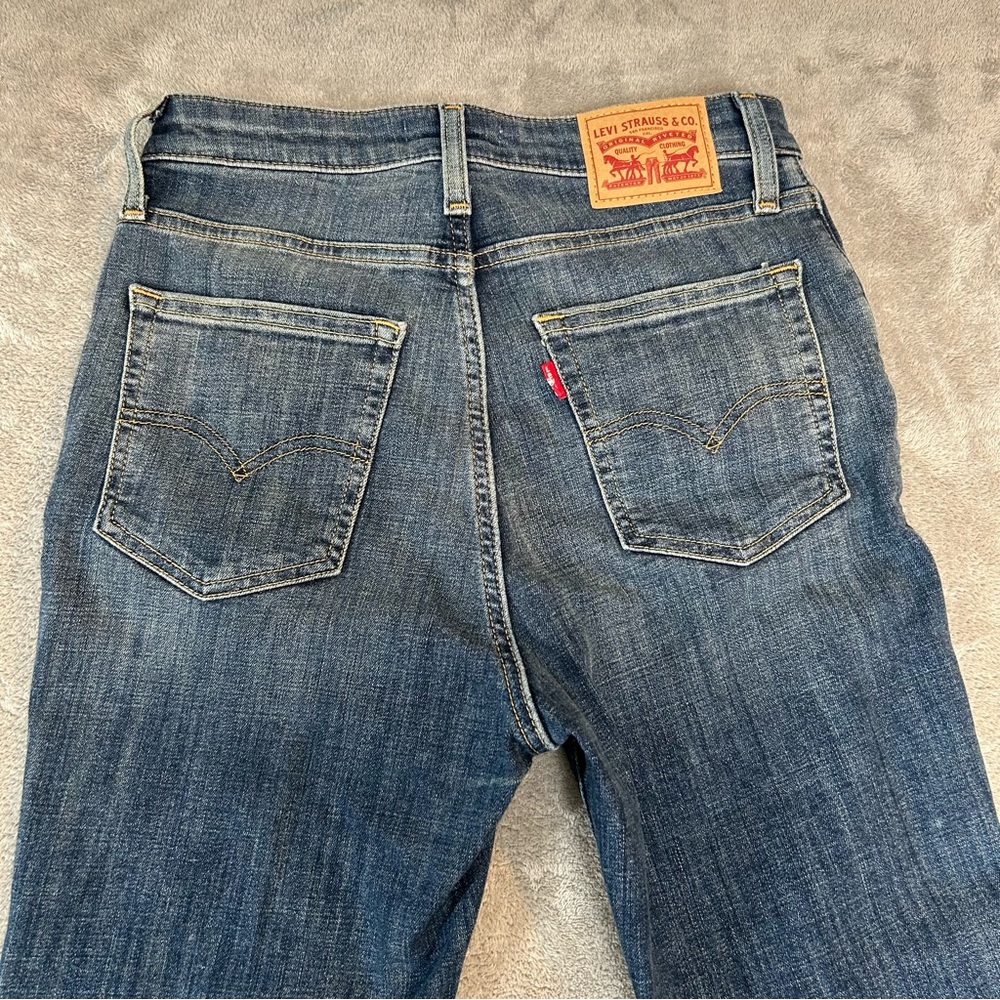 725 High Rise Bootcut Women's High Rise Wide Legs Levis Jeans Color Blue Size 28 - Picture 10 of 16